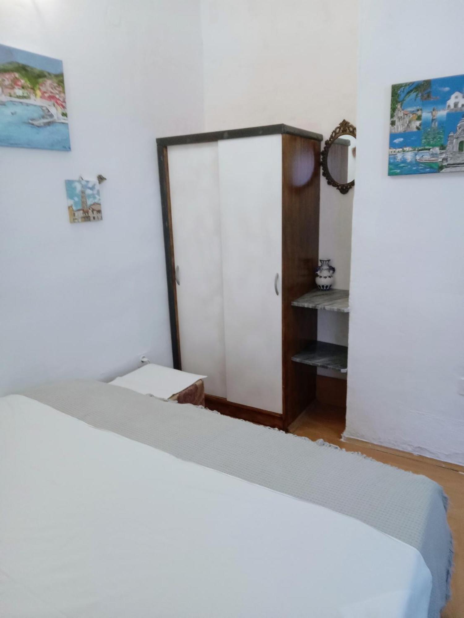 Apartment Ma'Re Supetar Bagian luar foto