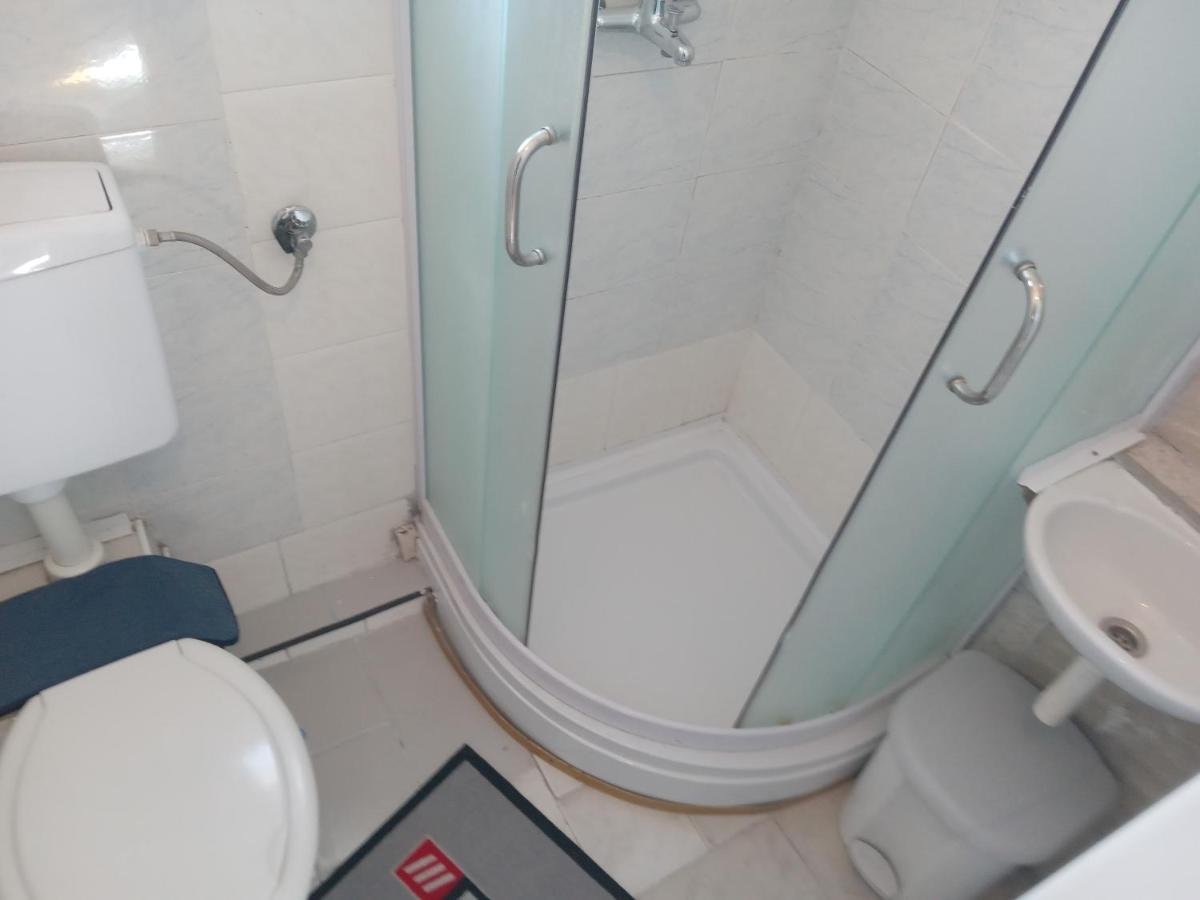 Apartment Ma'Re Supetar Bagian luar foto