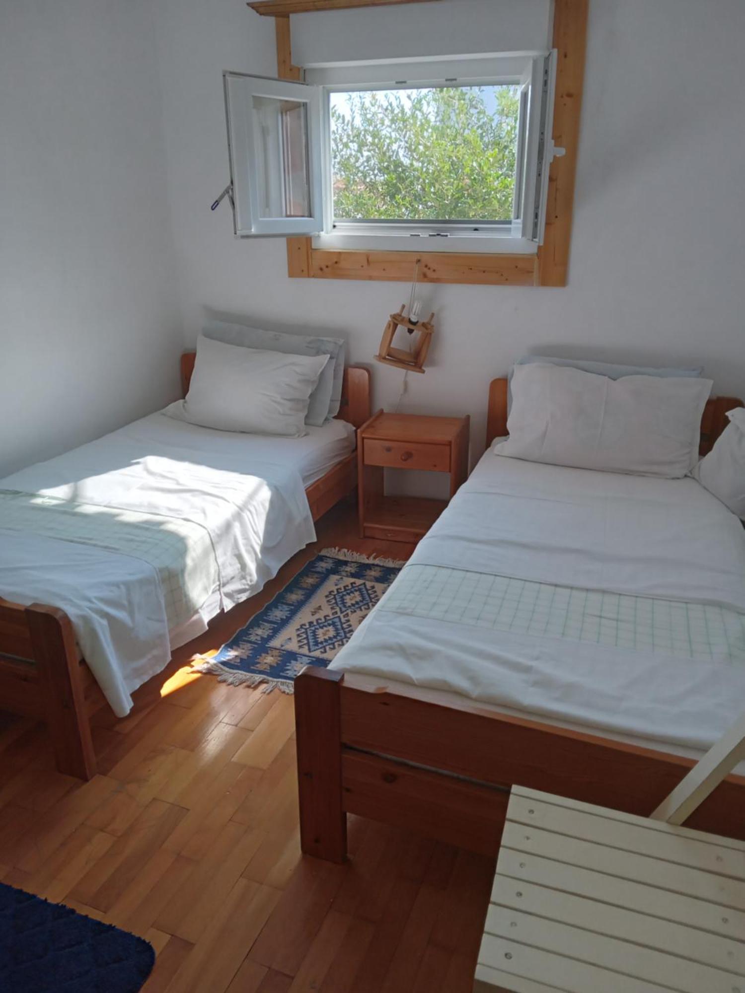 Apartment Ma'Re Supetar Bagian luar foto