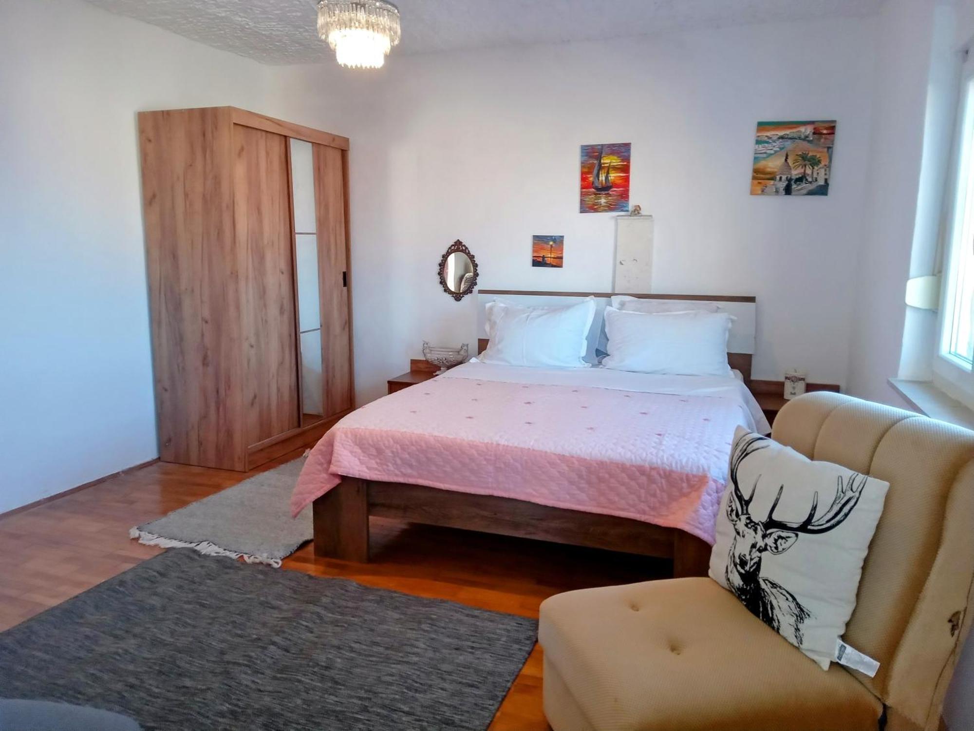 Apartment Ma'Re Supetar Bagian luar foto