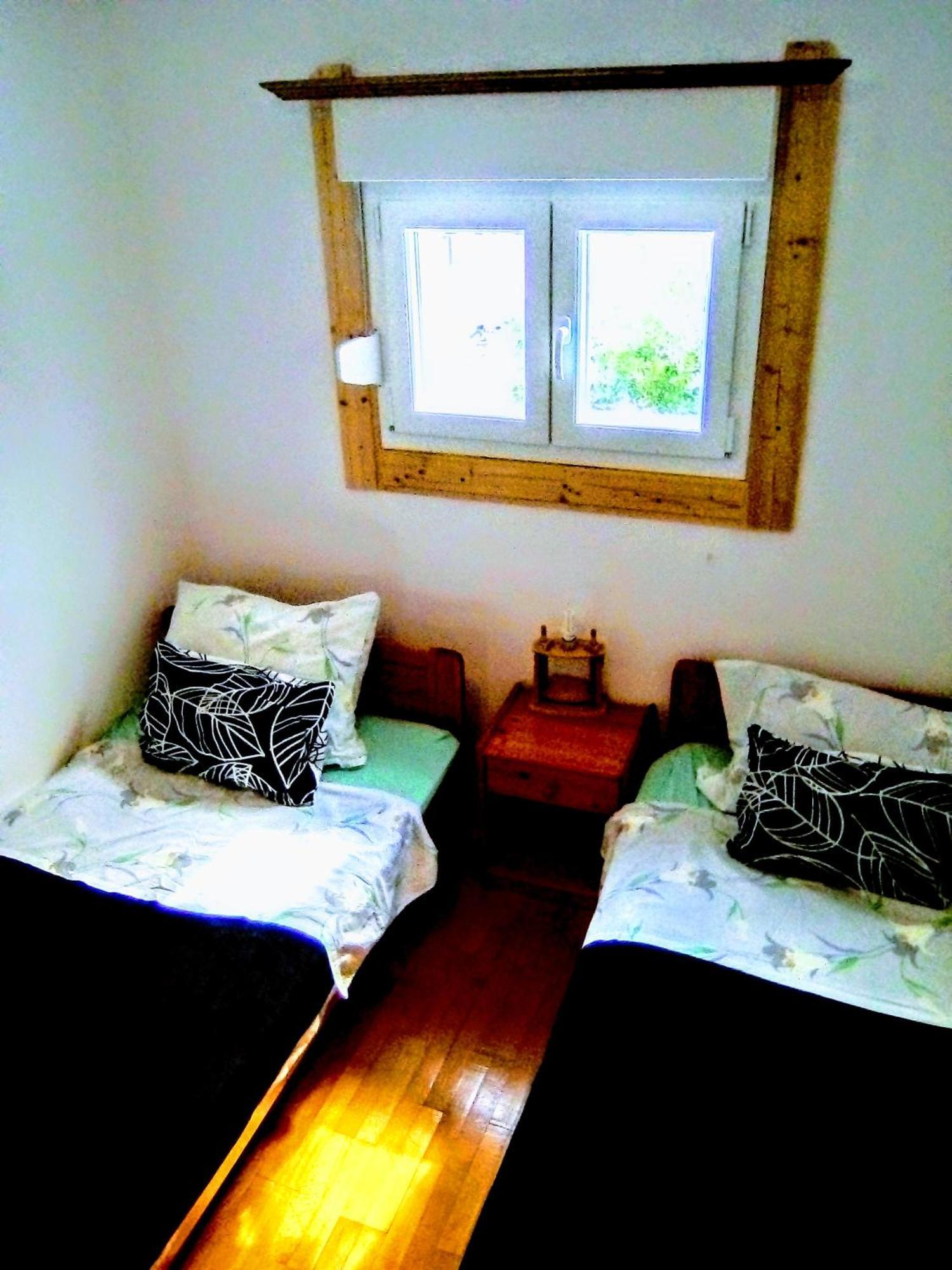 Apartment Ma'Re Supetar Bagian luar foto